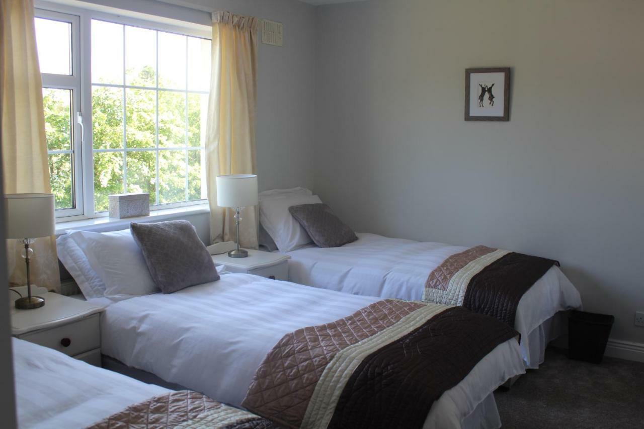 5 Mins Walk To Carrick - Sleeps 12 - Off Road Parking - Modern House Villa Dış mekan fotoğraf