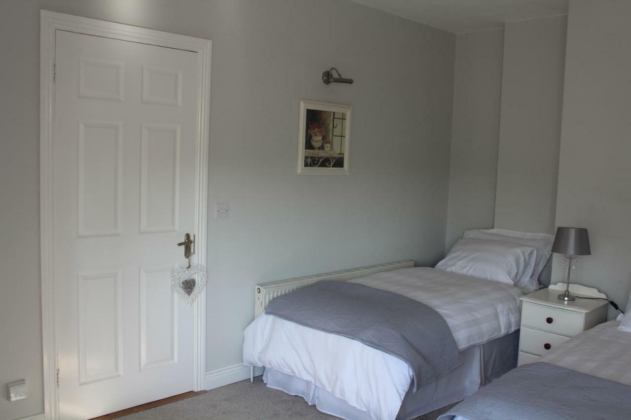 5 Mins Walk To Carrick - Sleeps 12 - Off Road Parking - Modern House Villa Dış mekan fotoğraf